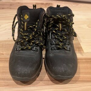 Columbia size 3 kids hiking boots.